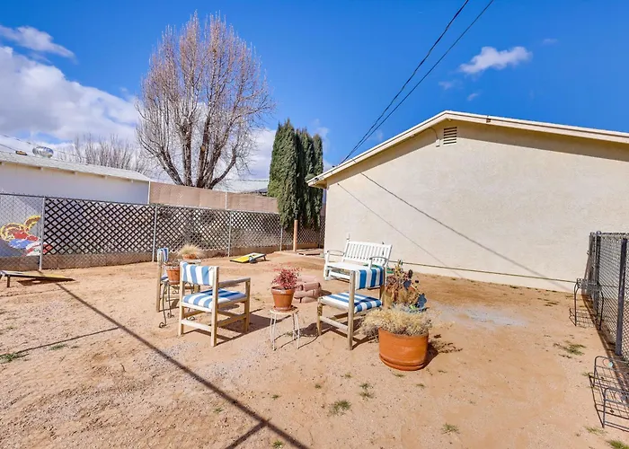 Vacation W/ Yard + Fire Pit *