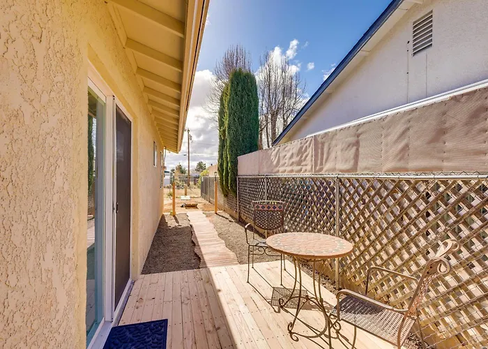 Holiday home Vacation W/ Yard + Fire Pit